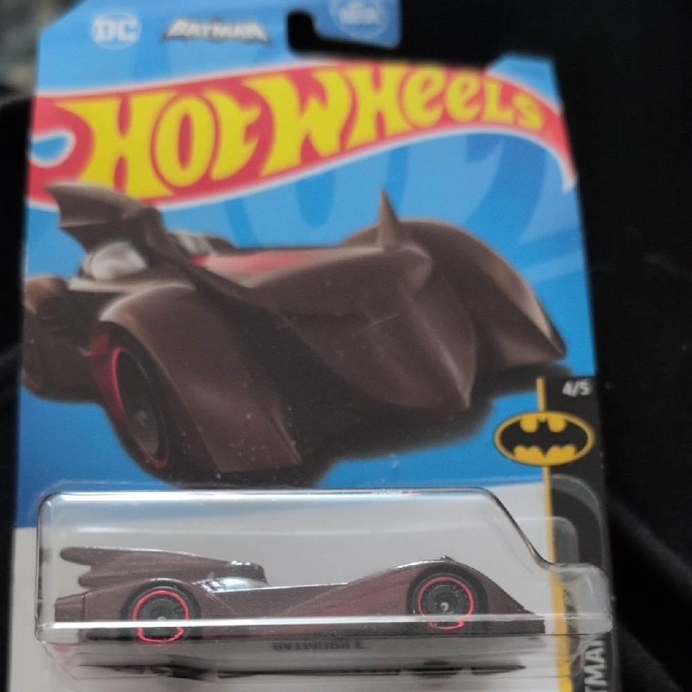Mattel Hot Wheels Batmobile - Black and Red